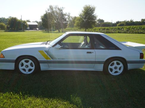 Used 1989 Ford Mustang LX V8 Hatchback RWD image 3