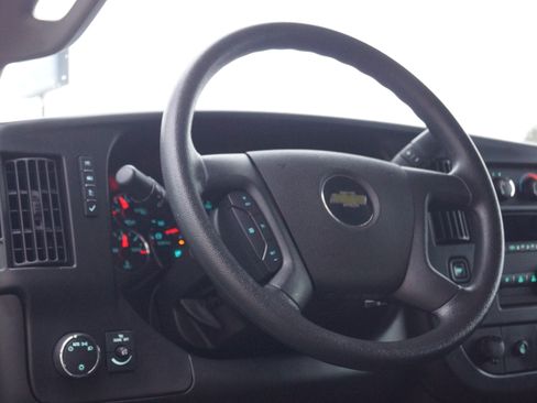 Used 2023 Chevrolet Express 2500 image 8