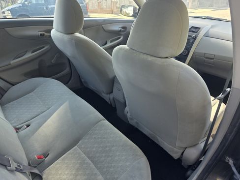 Used 2010 Toyota Corolla image 10
