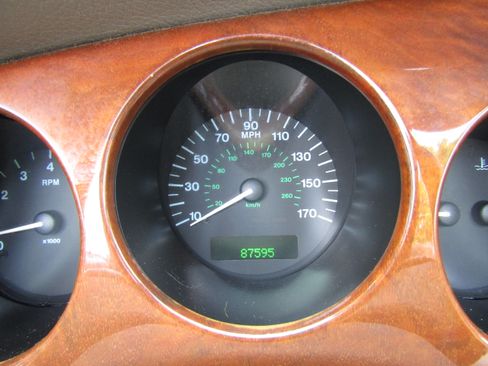 Used 2000 Jaguar XK8 Convertible RWD image 17