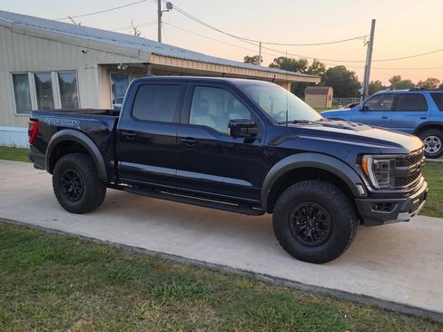 Used 2023 Ford F150 4x4 Crew Cab Raptor image 2
