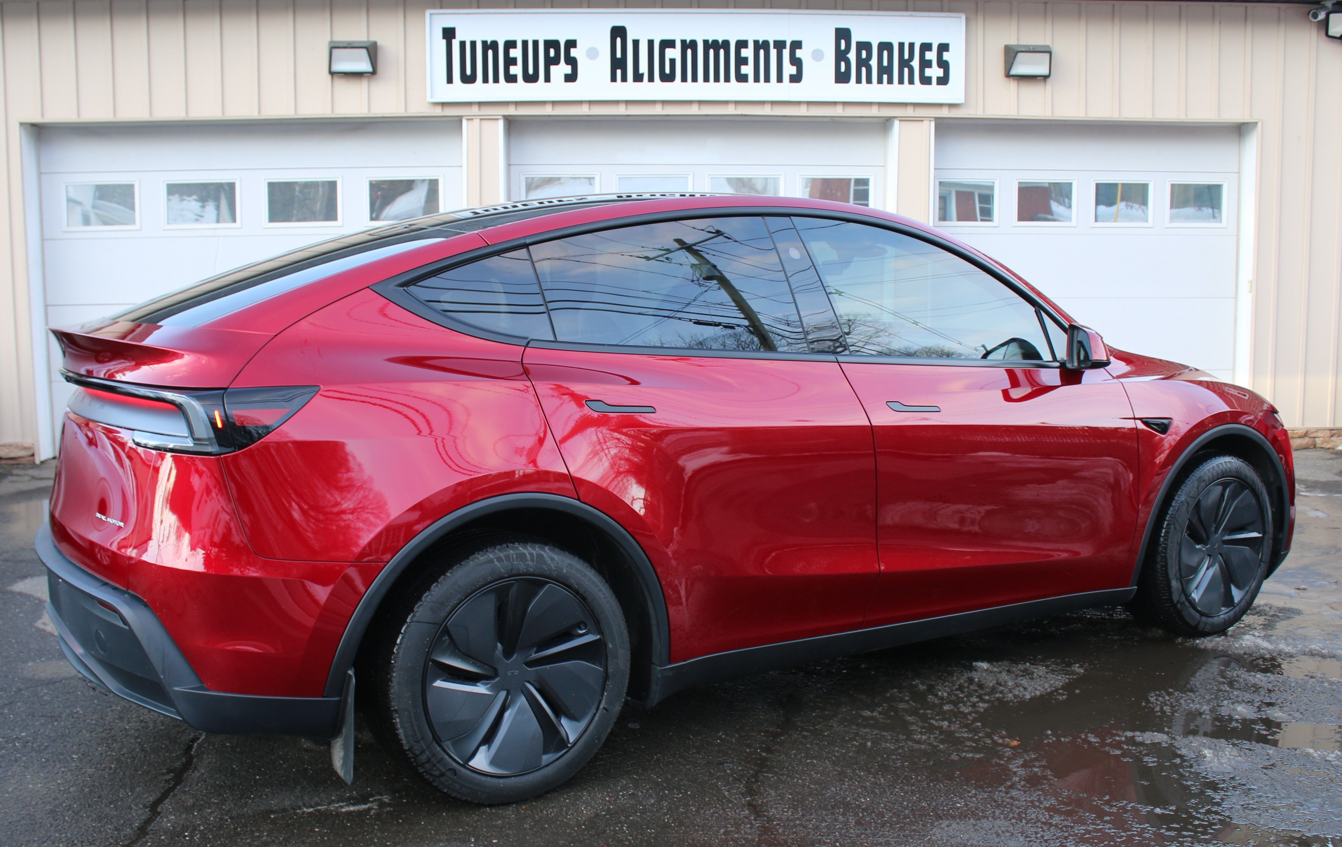 Used 2026 Tesla Model Y AWD image 2