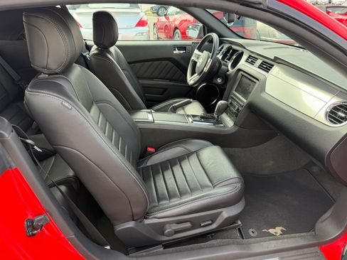 Used 2014 Ford Mustang Premium image 17