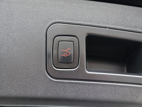 Used 2017 Tesla Model S 75D image 13