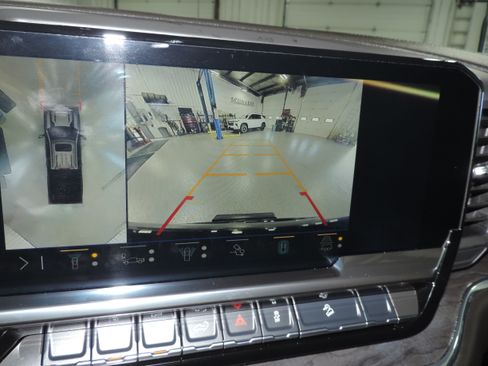 Used 2025 Chevrolet Silverado 3500 4x4 Crew Cab LTZ image 49