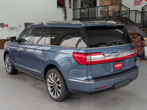Used 2020 Lincoln Navigator Reserve Sport Utility 4D image 6