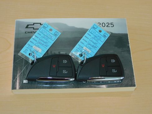 Used 2025 Chevrolet Silverado 2500 Custom image 33