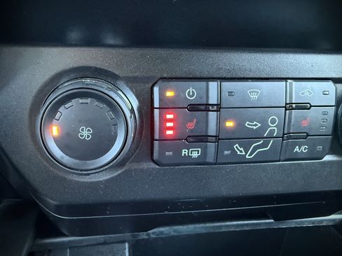 Used 2020 Ford F250 XLT image 38