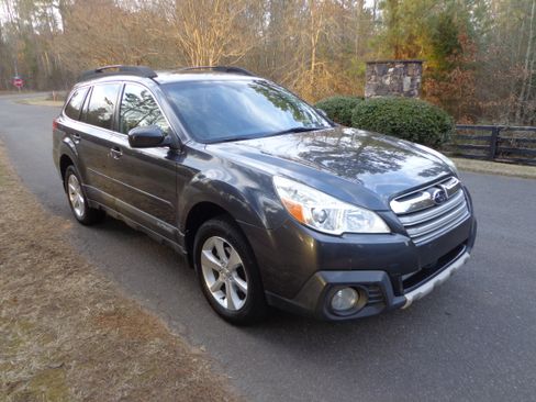 Used 2013 Subaru Outback 2.5i Limited image 6
