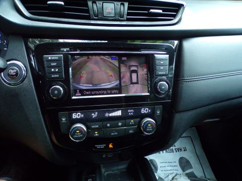 Used 2019 Nissan Rogue FWD image 10