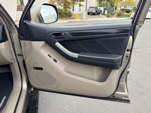 Used 2007 Toyota 4Runner Limited image 27