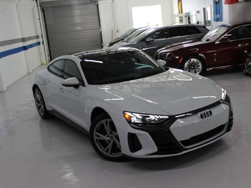 Used 2023 Audi e-tron GT Premium Plus image 12