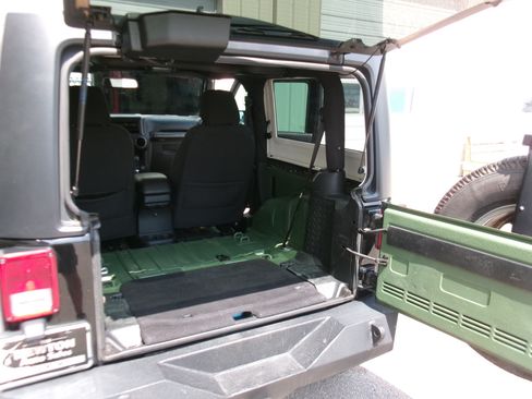 Used 2016 Jeep Wrangler 4WD Sport image 2