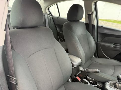 Used 2011 Chevrolet Cruze Eco FWD image 56