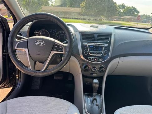 Used 2017 Hyundai Accent SE Hatchback FWD image 6