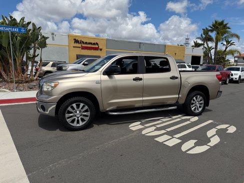 Used 2007 Toyota Tundra 4x4 CrewMax SR5 image 16
