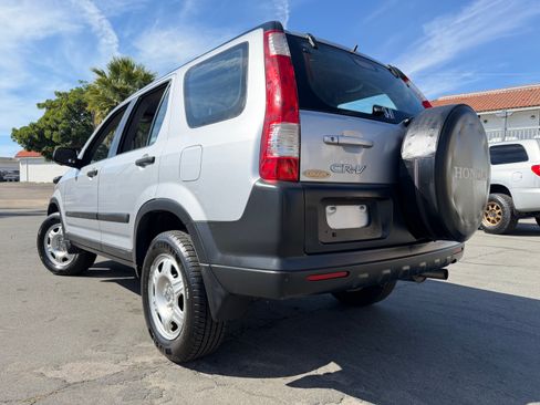 Used 2005 Honda CR-V LX image 7