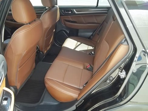 Used 2017 Subaru Outback 3.6R Touring image 25