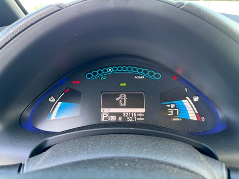 Used 2013 Nissan Leaf S image 27