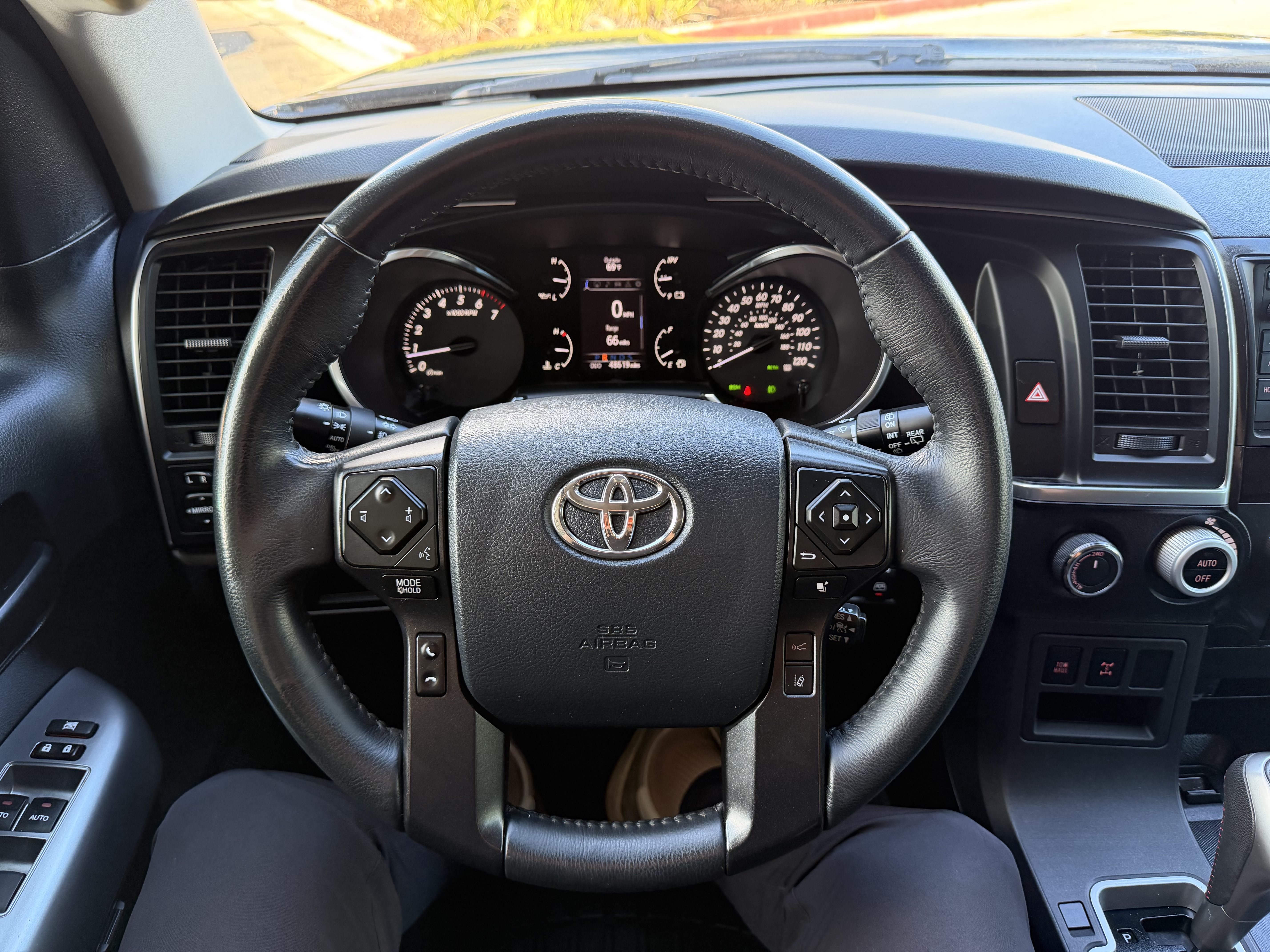 Used 2018 Toyota Sequoia TRD Sport AWD/4WD image 38