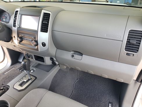 Used 2020 Nissan Frontier 4x4 King Cab SE image 12