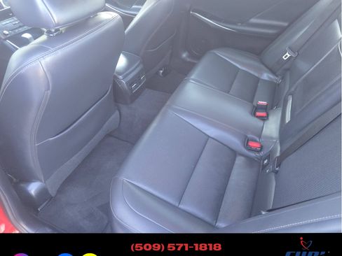 Used 2016 Lexus IS 200t image 18