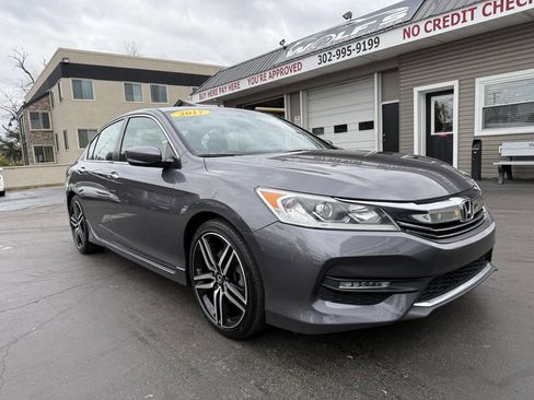Used 2017 Honda Accord Sport image 4