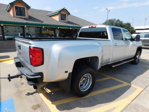 Used 2015 GMC Sierra 3500 SLE image 8
