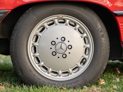 Used 1987 Mercedes-Benz 560 SL image 29