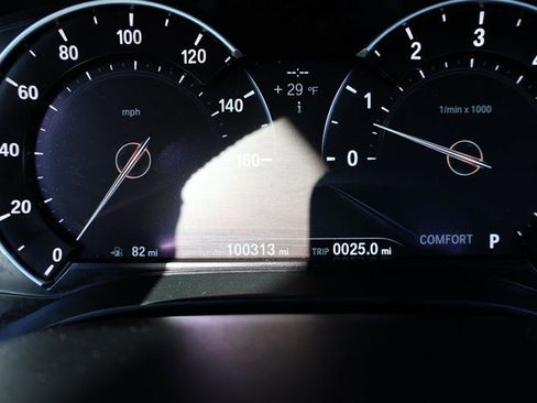 Used 2017 BMW 540i xDrive image 25