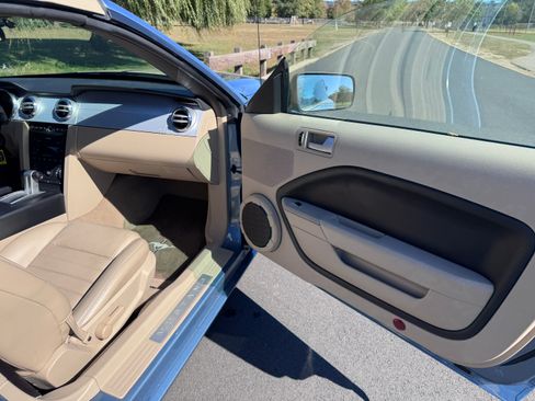 Used 2006 Ford Mustang GT Premium image 15