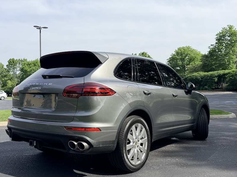 Used 2016 Porsche Cayenne S AWD/4WD image 3