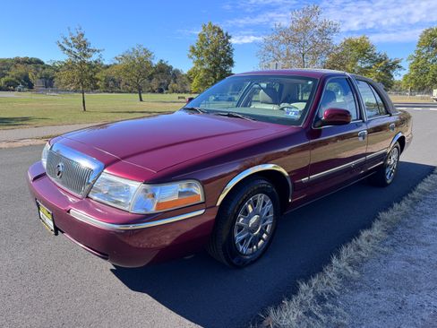 Used 2005 Mercury Grand Marquis GS image 22