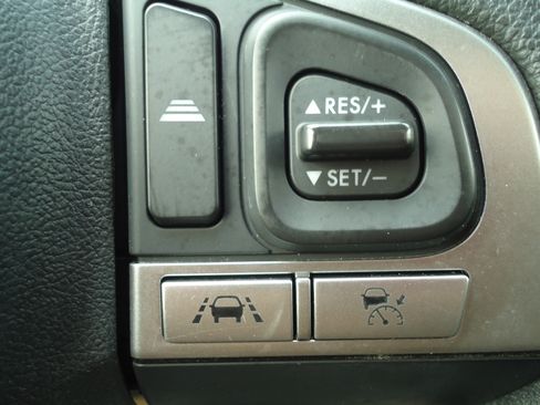Used 2018 Subaru Forester 2.5i Premium AWD/4WD image 19