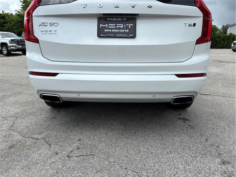 Used 2021 Volvo XC90 T6 Momentum image 17