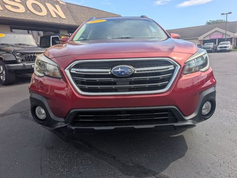 Used 2019 Subaru Outback 2.5i Premium AWD/4WD image 3