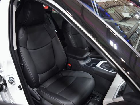 Used 2025 Toyota RAV4 XLE Premium image 23