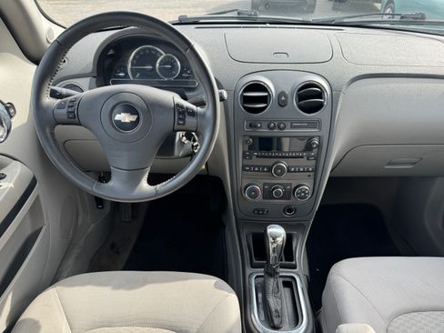 Used 2009 Chevrolet HHR LT image 23