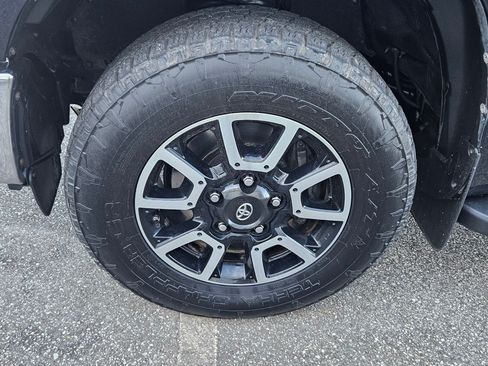 Used 2019 Toyota Tundra Limited image 9