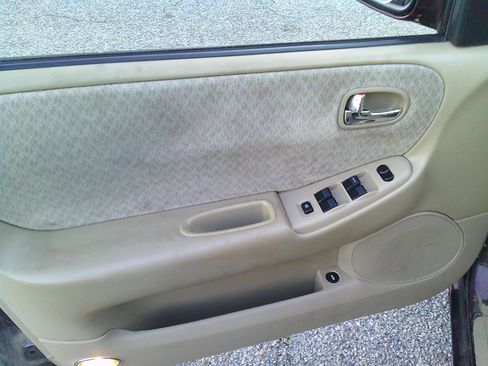 Used 2001 MAZDA 626 LX image 7