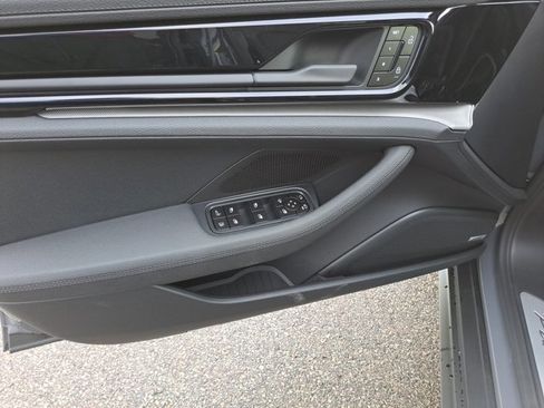 New 2026 Porsche Panamera 4S image 24