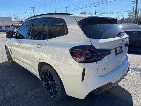Used 2022 BMW X3 M40i image 4