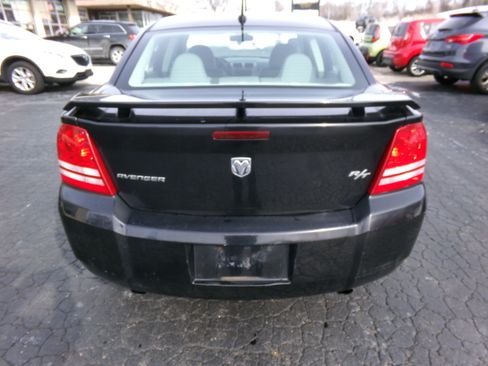 Used 2008 Dodge Avenger R/T image 4