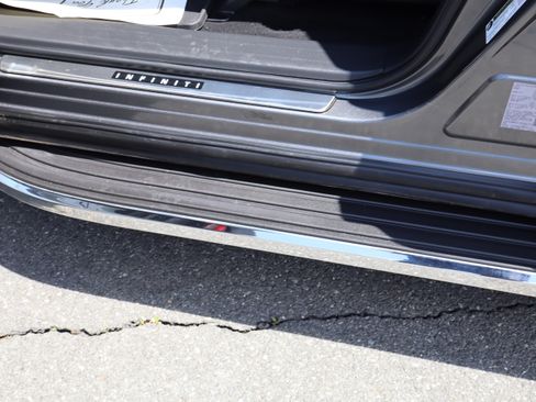 Used 2018 INFINITI QX60 w/ Premium Plus & Theater Pkgs AWD/4WD image 11