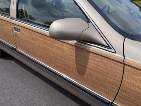 Used 1996 Buick Roadmaster Estate image 42