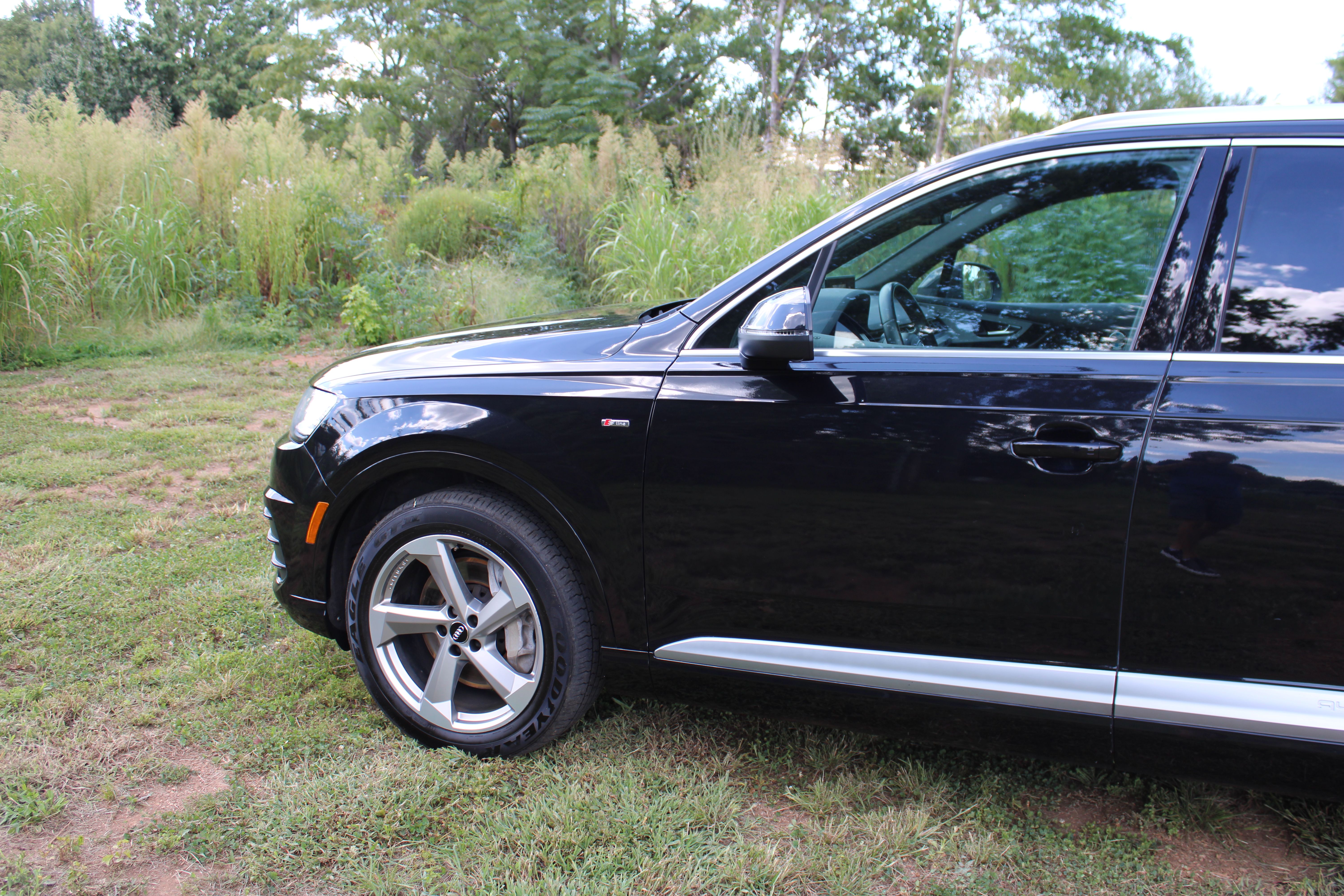 Used 2017 Audi Q7 3.0T Prestige w/ S Line AWD/4WD image 4