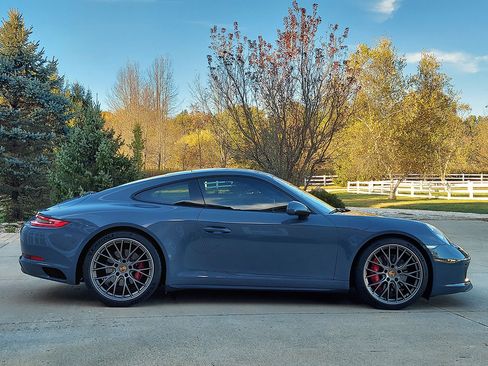 Used 2017 Porsche 911 Carrera 4S image 13