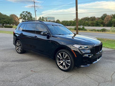 Used 2022 BMW X7 M50i AWD/4WD image 7