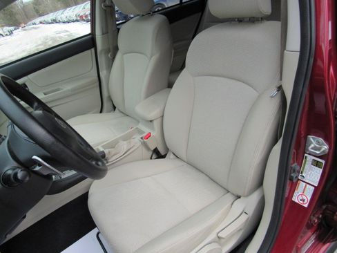 Used 2013 Subaru XV Crosstrek 2.0i Premium image 13