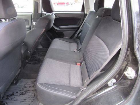 Used 2017 Subaru Forester 2.5i image 16